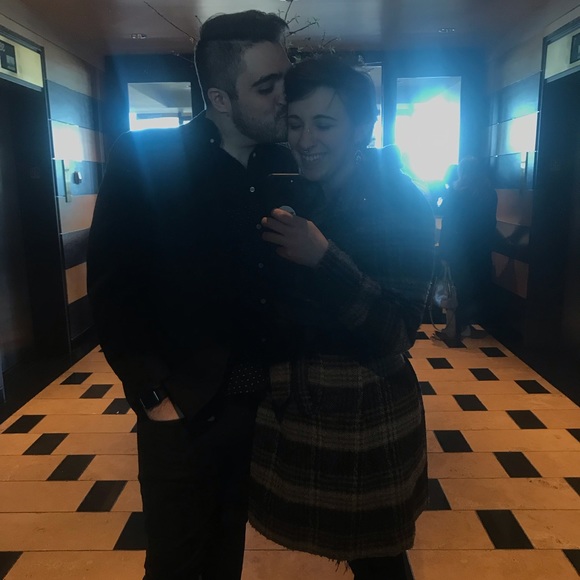 Meet Your Posher - Picture 3 of 4